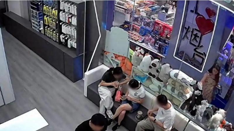 一根充电线，把一个人的本性给整出来了