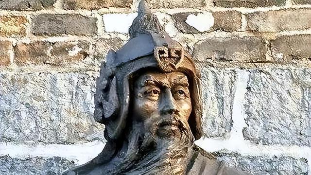 明朝悍将蓝玉奸污北元皇妃，朱元璋为何将其剥皮，斩杀全族上万人