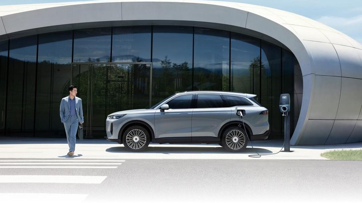 风云T9权威实测：解锁豪华高性能混动车的终极选择