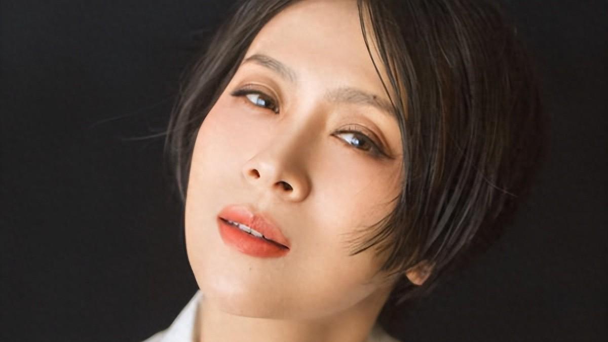 被长相耽搁坐了21年冷板凳，今52岁搭档白鹿演《北上》，终于红了