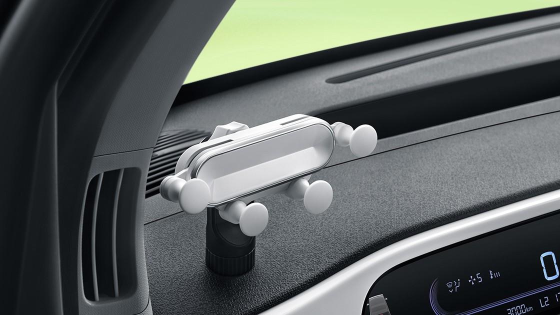 熊猫mini数字座舱，智能科技重塑微型电车出行生态