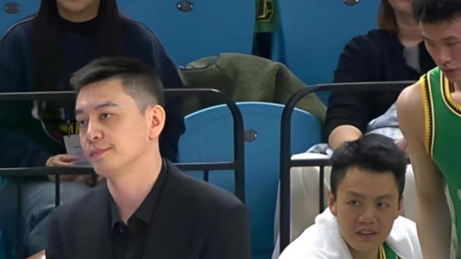 客场三连败！辽宁90-93深圳，姜宇星连续三场0分，王岚嵚5个失误