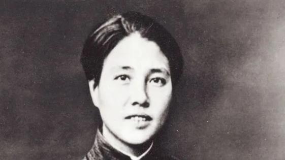 我党唯一女创始人向警予，毛主席叫她“老祖母”，牺牲时嘴里塞满砂石