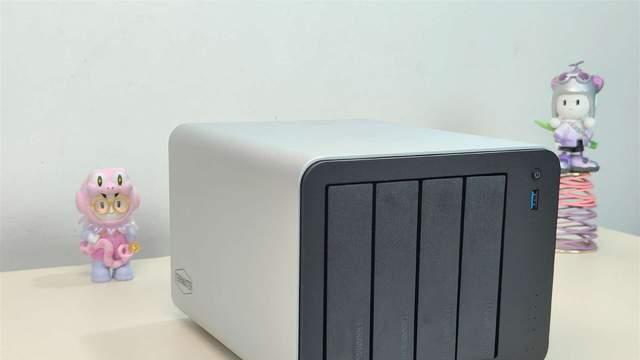 花小钱办大事！铁威马私有云F4-425 Plus，双5G网口配4+3混合存储