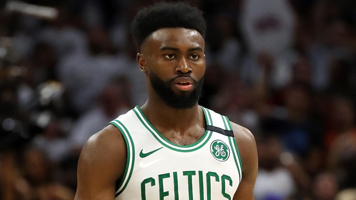 东契奇轰31+15+11仍无缘今日最佳！对不起，你碰到暴走的老詹了