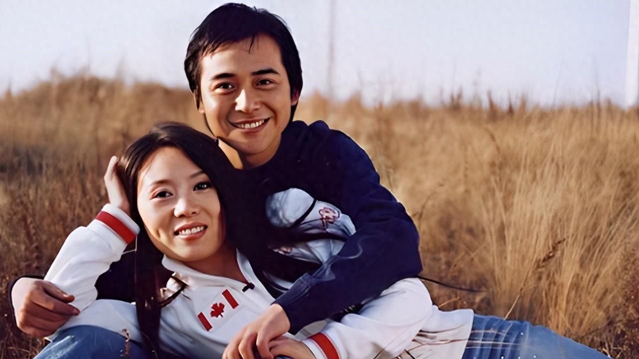 演技好，长得帅，不顾父母反对娶大15岁妻子，恩爱至今却没有孩子