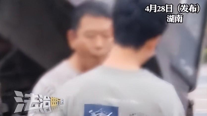 服务区违规修车引关注，涉事车主身份曝光，背后牵出行业乱象