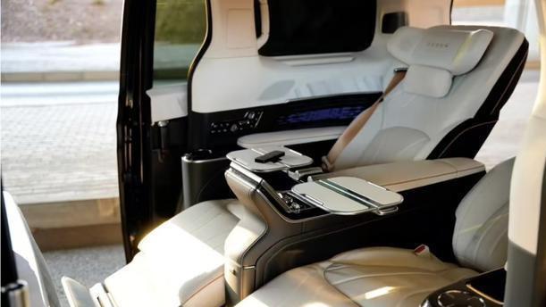 国产高端MPV四强对决，谁才是智能出行的头号玩家？