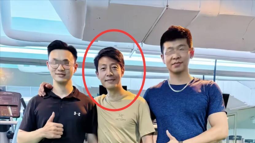 撒贝宁被亲友坑惨！曝其堂哥欠债百万，多个部门介入，曝现场照片