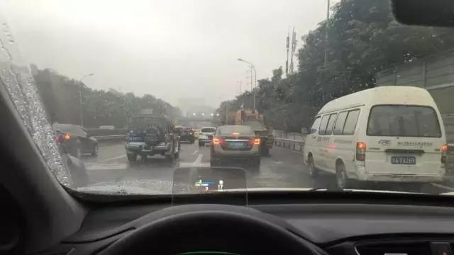 重庆山路驾驶不 “打怵”！这份实用指南请收好
