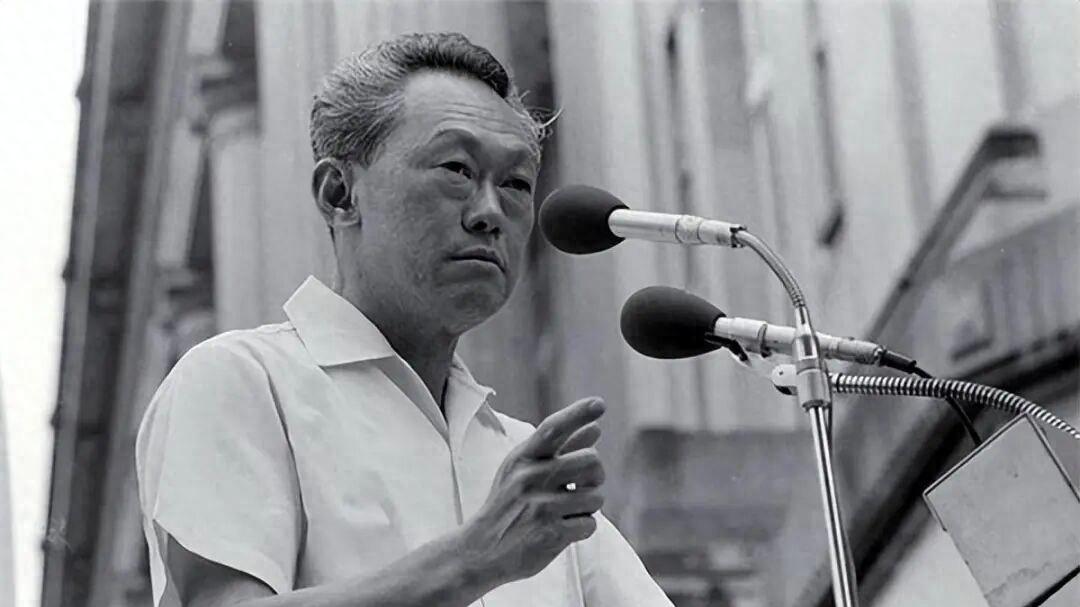 新加坡的终局：主动斩断文化根脉后，它正在滑向不可知的未来