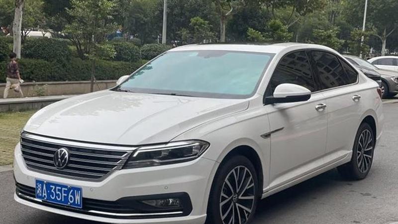 大众朗逸空气悬挂下放，自适应阻尼调节，通过性大幅提升