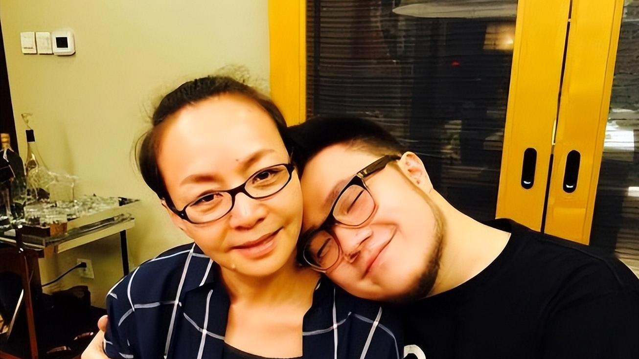 宋丹丹捧儿子失败，陈红没把儿子带火，唯独她放养的儿子成了影帝