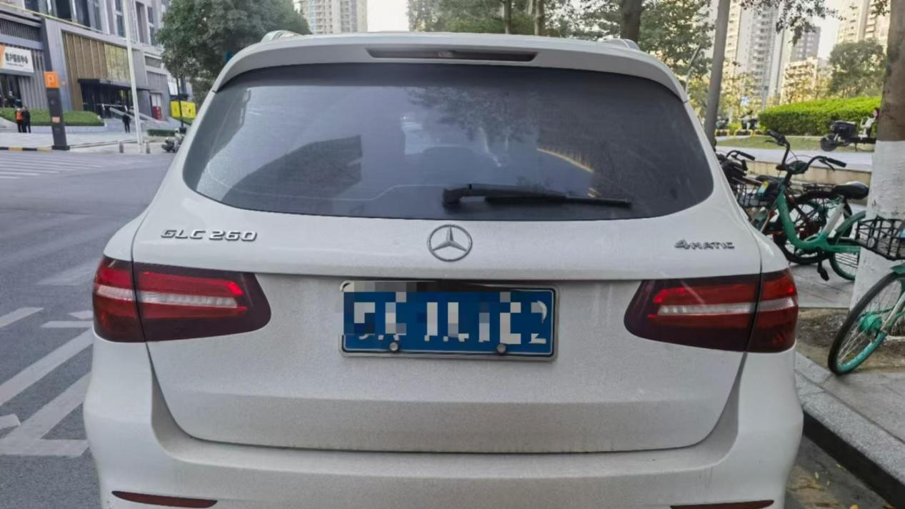 2018款奔驰GLC260，21万公里，一手车况，13.98万体验豪华SUV！