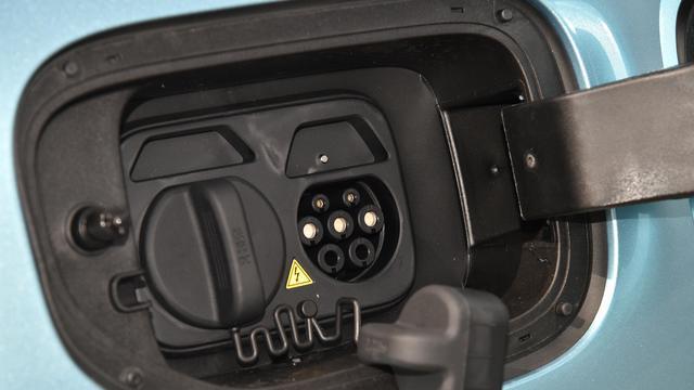 增程VS混动，深蓝S07和比亚迪宋PLUS DM，谁更值得买？