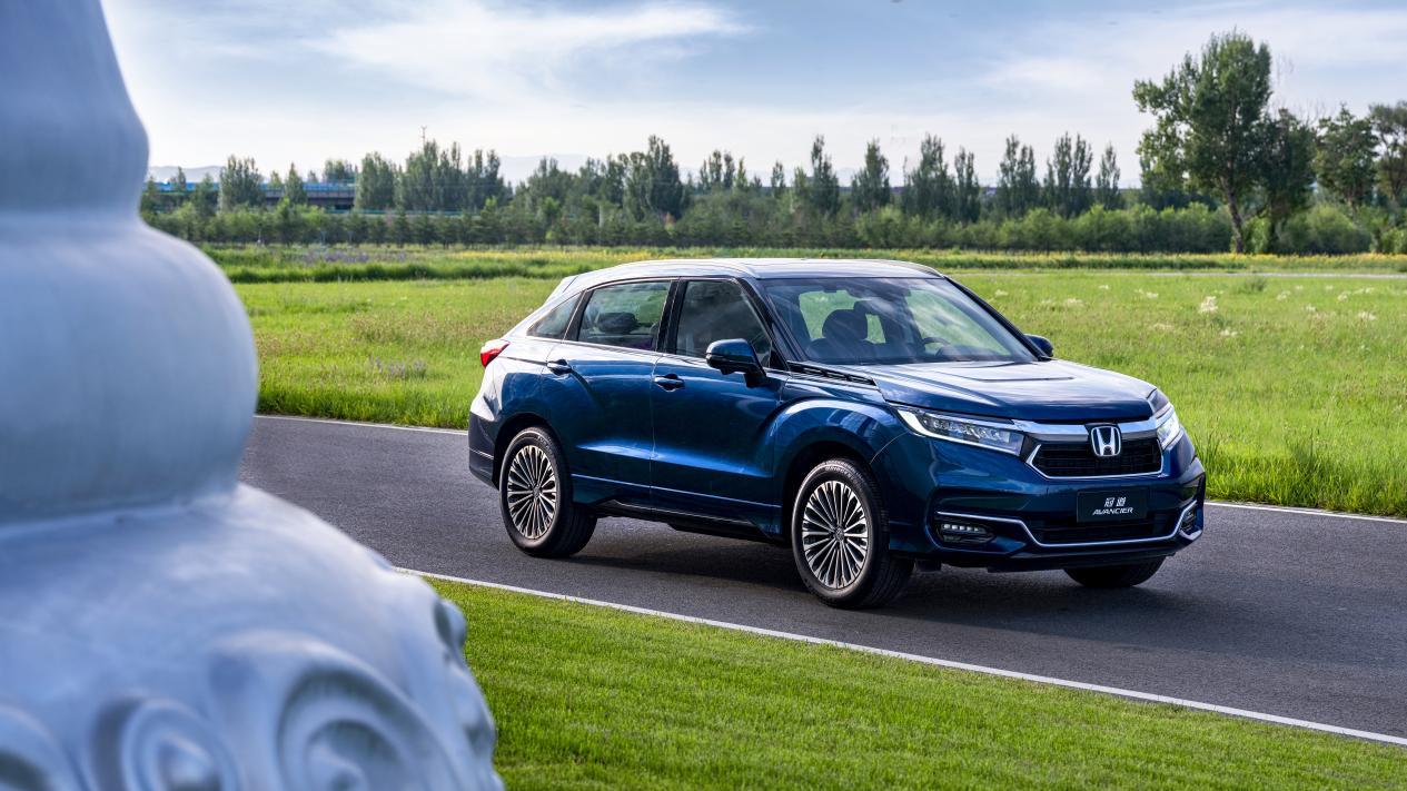 雪季开挂指南！冠道“一口价”18.98w起，直接承包你的冬日快乐！