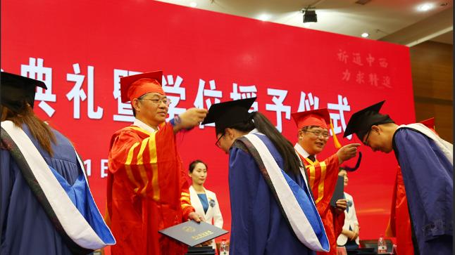太令人惋惜了，南开博士年仅32岁，进入高校工作两年患癌去世