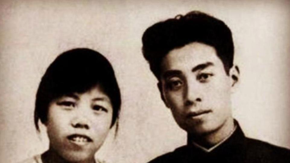 陈赓获勋后赶往西花厅，未等周总理接待，四处搜寻地问：美食呢？