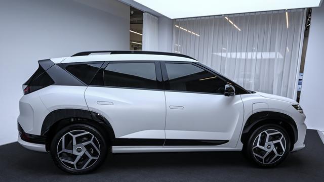 700km续航+27英寸HUD，北京现代ELEXIO能否搅动合资电动SUV风云？