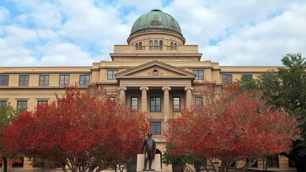 国外高校分享第146期：德州农工大学-大二就能进实验室拿工资？美国这所大学真不是在“打工”！
