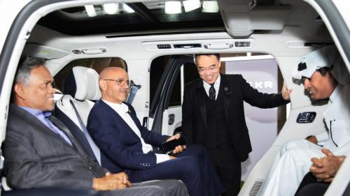 看了极氪这场外交官晚宴，终于搞懂了009的“高级感”在哪