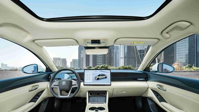 超过200马力的秦L EV开起来怎么样？