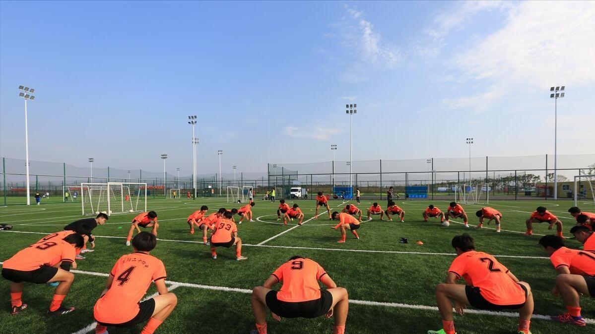 鲁能足校调整青训模式，精英化之路引发争议