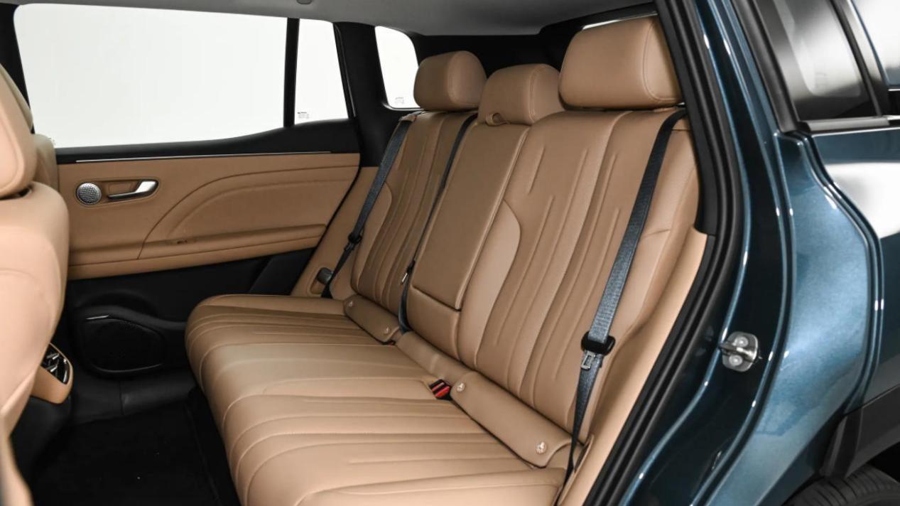 埃安i60怎么样？首次做增程车靠谱吗，搭载因湃电池