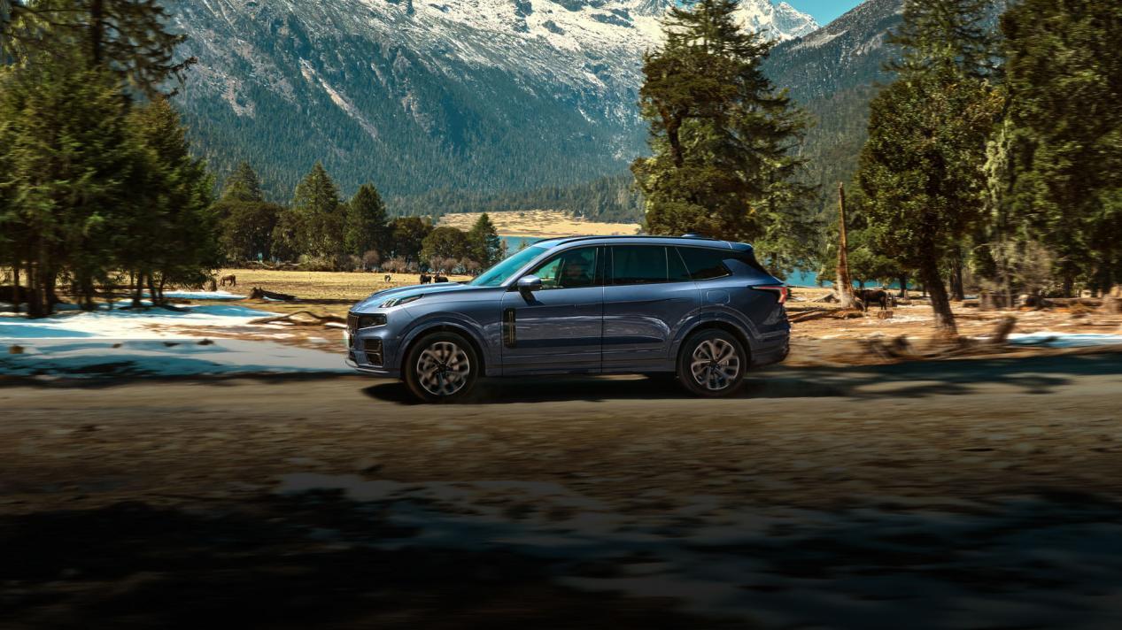 23.58万起，领克09 EM-P四驱Max，领略全场景出行的魅力！