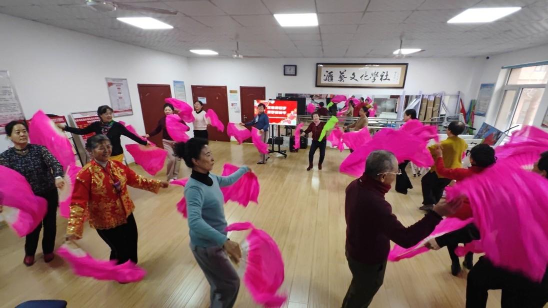 海青岛街道金源名府社区新时代文明实践站开展“欢歌辞旧岁 筑梦贺新年”文艺汇演