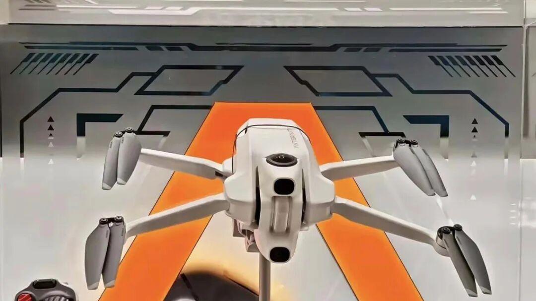 影翎A1无人机高价开卖，二手直接“价崩”！这开场没谁了