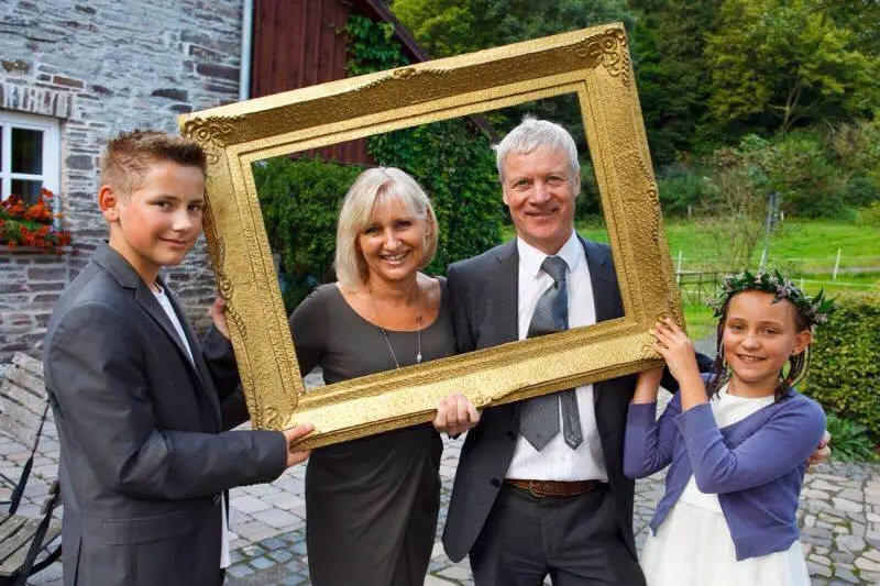 线上一对一大师课系列—德国富克旺根艺术大学【声乐教授】瑞秋·罗宾斯Prof. Rachel Robi