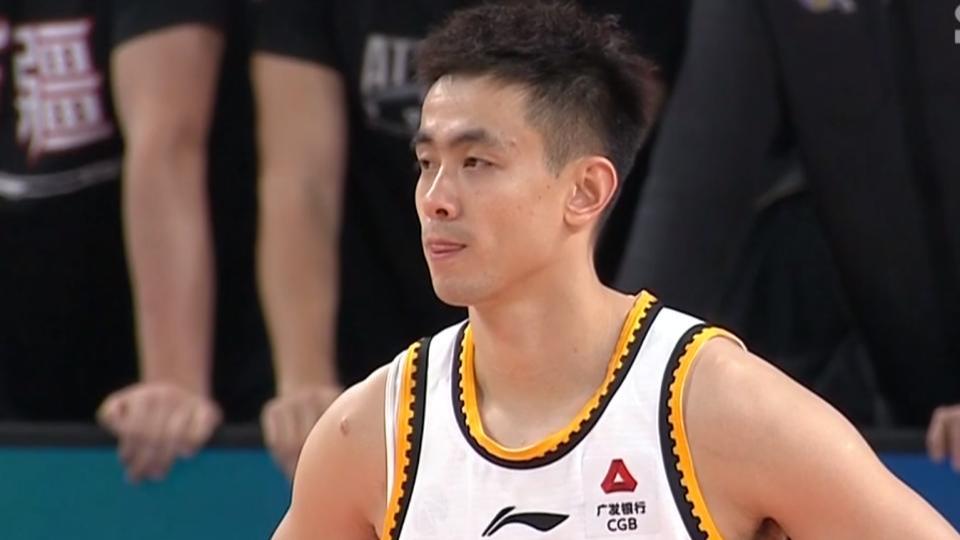 杨鸣：最后三分钟好像进入一个魔咒，每个人都在犯错误