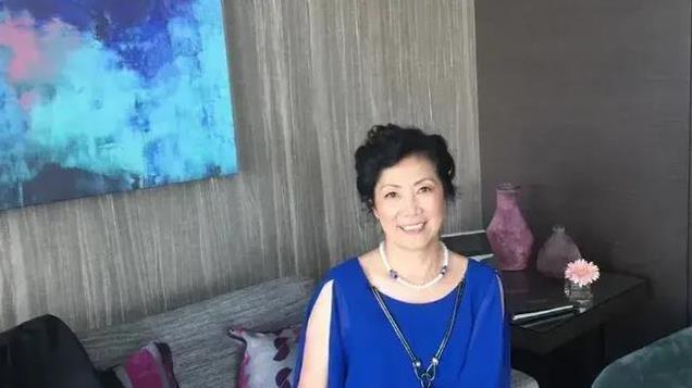 1968年，孙维世去世，遗物大衣中藏有2000元，送予养女孙小兰