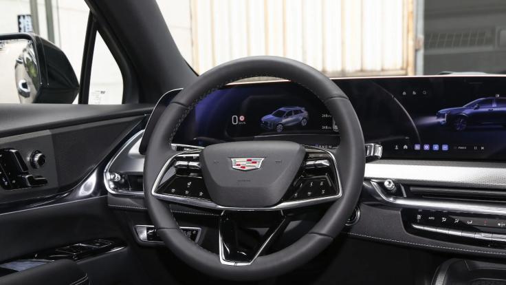 不到30万就能买豪华中型SUV，标配33英寸环幕屏，比奥迪Q5L更有诚意