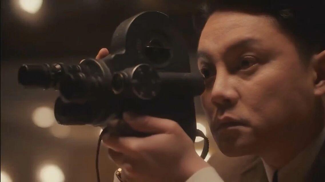 反人类暴行：直到小岛最终选择烧胶片隐瞒真相，才懂导演拍摄这个角色的真实意图