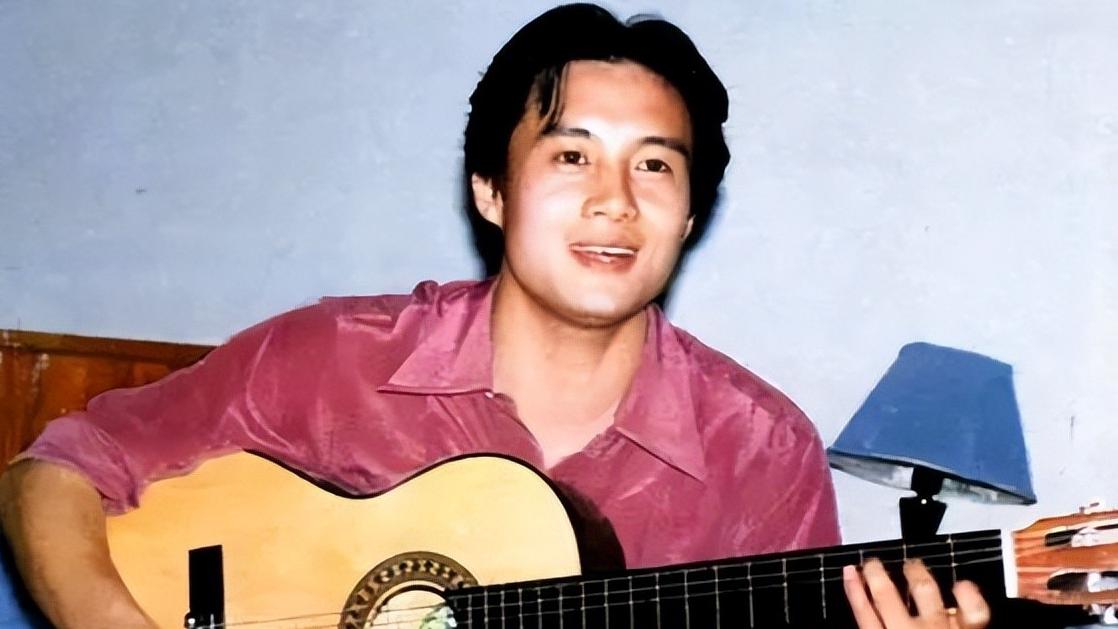 他曾被谢霆锋重伤，发妻离开，现街头卖卤肉为生