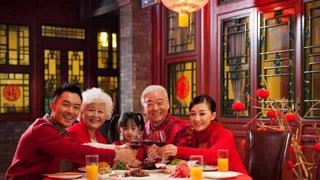 晚年没有子女养老的6位演员，都已到古稀之年，感情一帆风顺者少