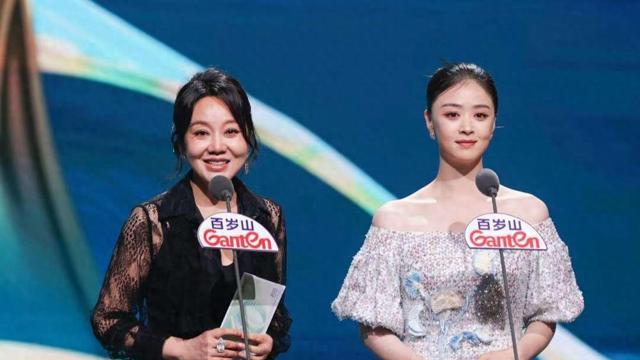 邹伟与闫妮离婚21年，他再婚得子重获幸福，她情路曲折至今未嫁