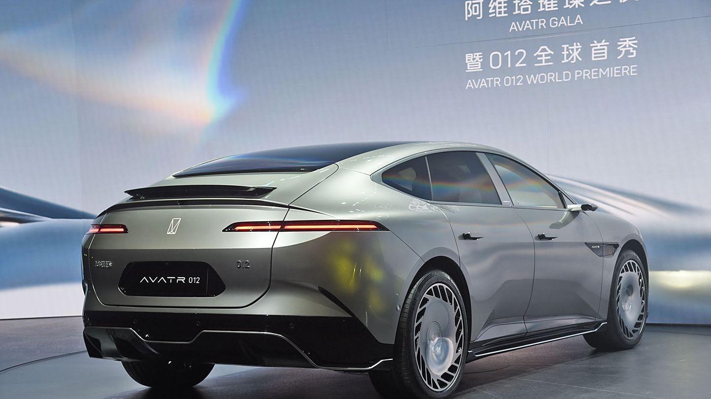 70万豪车，爱情的代价？，限量版豪车能否买到真爱？，婚姻与豪车的距离有多远？