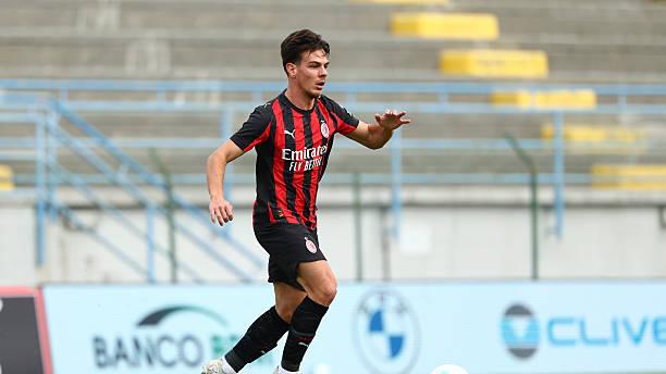 秘密武器已就位！米兰3400万欧先生归来！阿莱格里构想红黑新中场