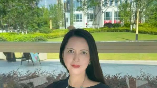 50岁护肤后像30多岁，来看我与皮肤的平和相处之道