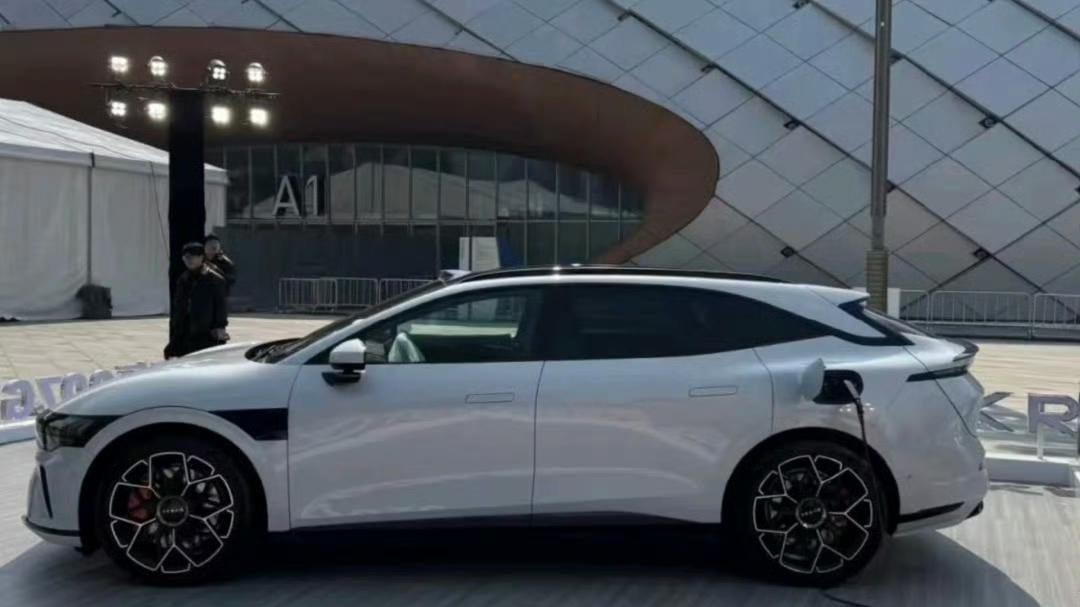 闺闺买了车后天天给我发疯