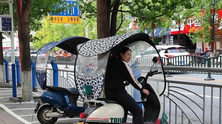 “电动车”与“摩托车”哪个更省钱？好好算笔账，看你选对了吗？