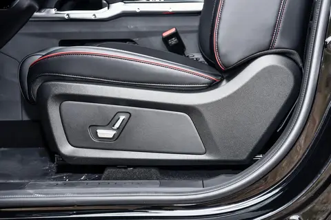 预算10万到15万，想买台硬派SUV，这款2026款捷途旅行者还不错