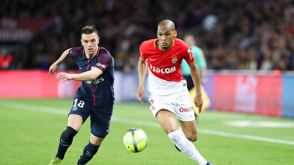 2025中超赛季圆满落幕：海港成就三连冠伟业，法比奥末轮四球夺金靴