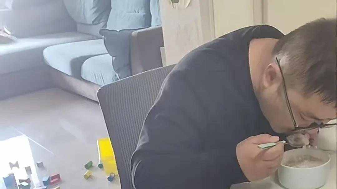 江苏夫妻：两万存款，婚姻裂痕？谁之过？
