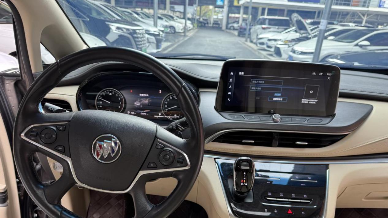 2023款别克GL8，香槟金外观，一手准新车，宜商宜家新选择！