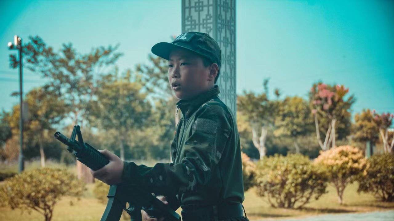 这个夏令营，凭什么让孩子哭着去笑着回？荣耀特训给出答案