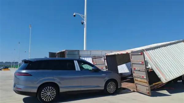 预计售价40万级：腾势N8L曝光：定位为插电混动大型SUV